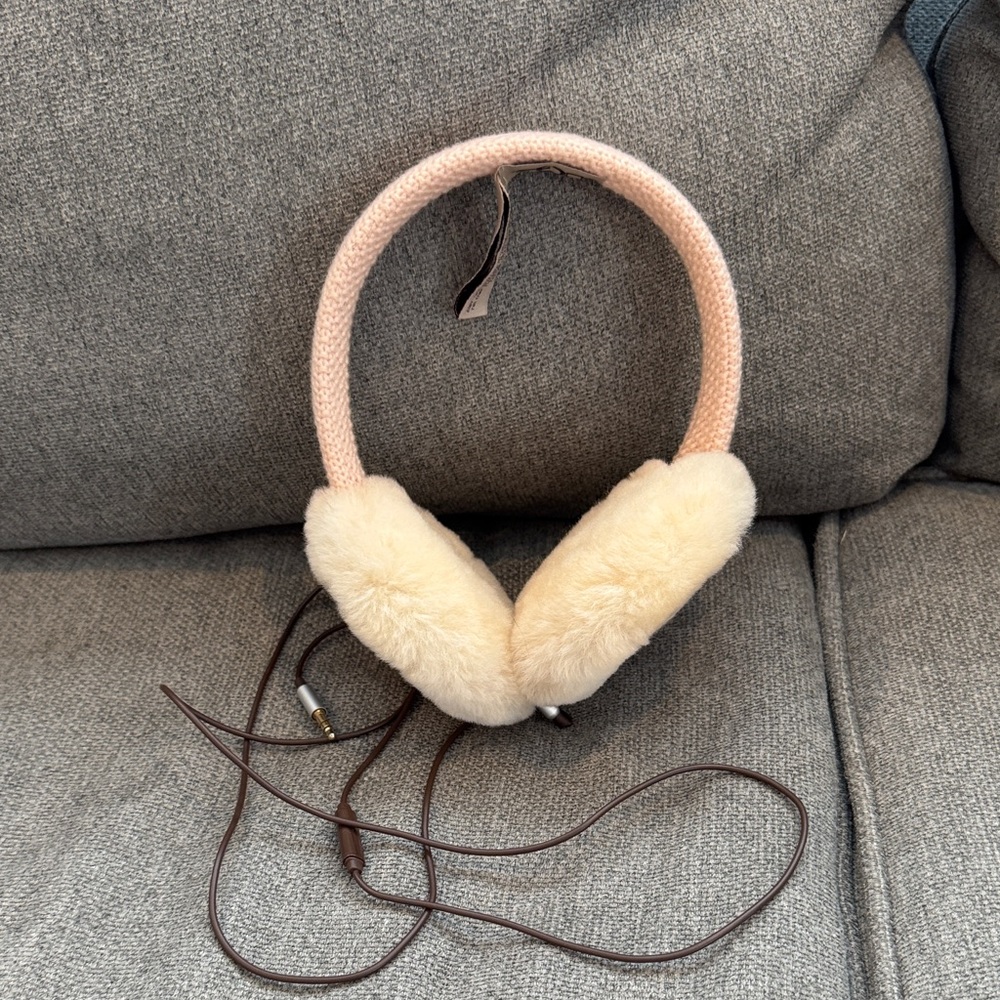Ugg headphones earmuffs one size